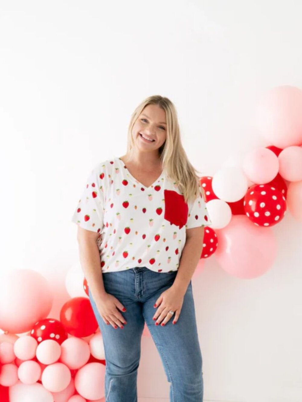 Kyte Baby Bamboo Relaxed Fit V-Neck Pocket Tee in Strawberry XL